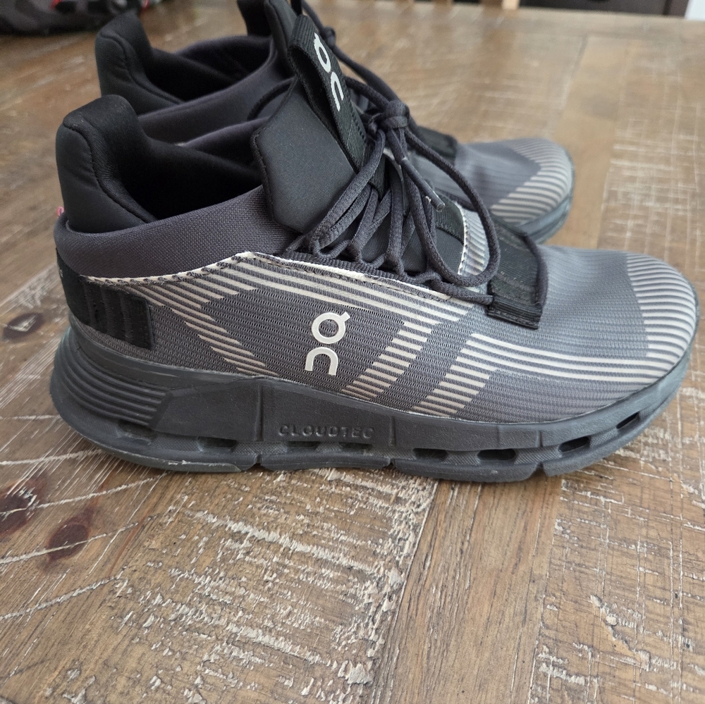 On Running Women's Black and Gray Athletic Shoes